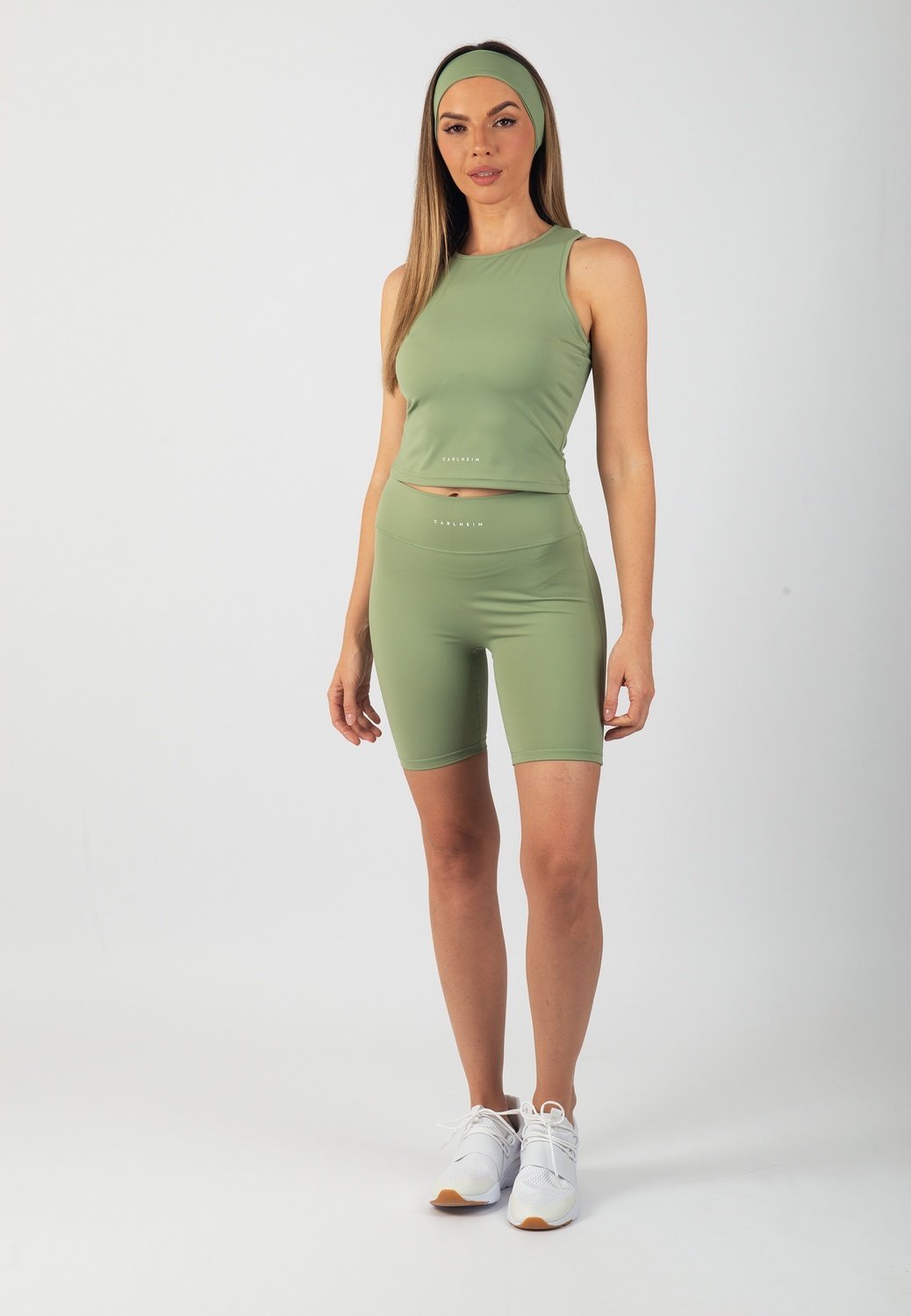 Serenita Shorts 8" (Pistachio)