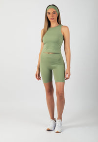 Serenita Shorts 8" (Pistachio)
